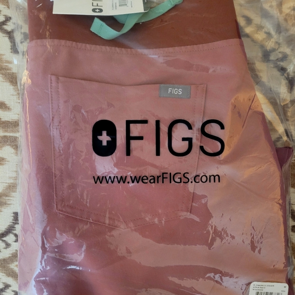 Figs, limited edition mineral mauve